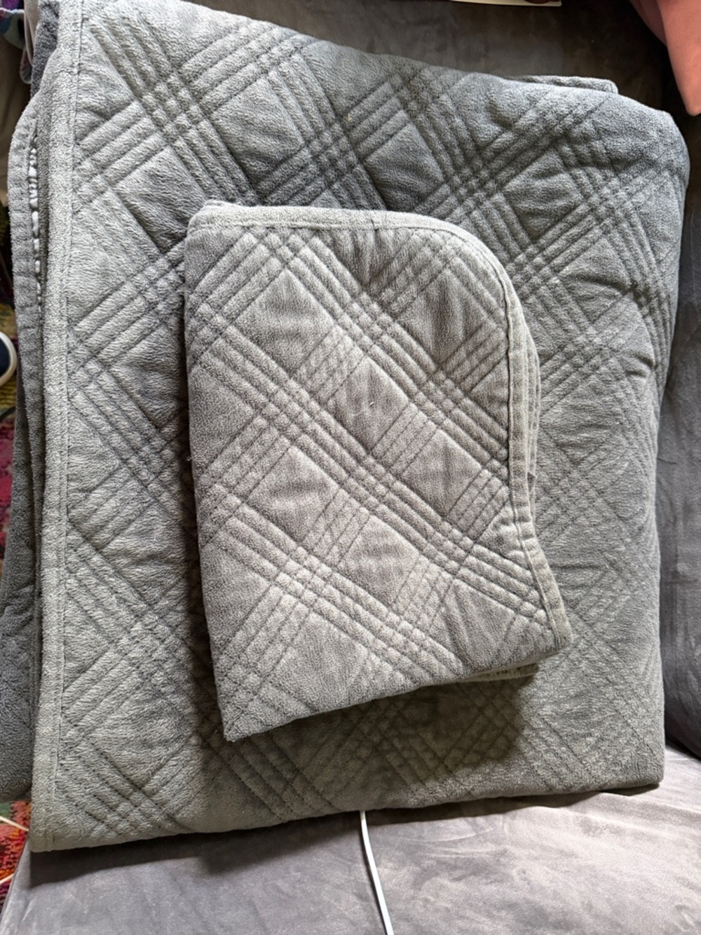 Soft Gray Quilted Bedding Throw - Plush Everyday Comfort